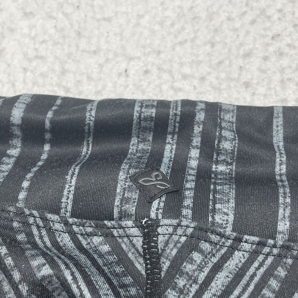 PrAna Roxanne Capri Leggings Women's Medium Striped Athletic Pants Gray Stretch - Picture 10 of 12